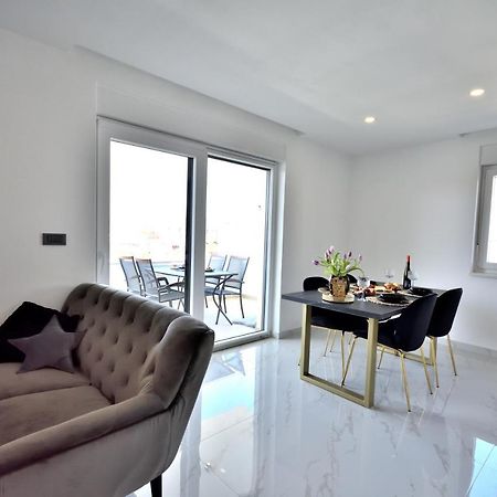 Apartman Villa Marina Vodice Buitenkant foto
